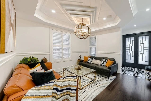 Wainscoting panels, Wainscoting installation, Modern wainscoting ideas, Wall paneling vs wainscoting, Custom wainscoting design, Wainscoting installation Brampton, Custom wainscoting Mississauga, Wall paneling services GTA.