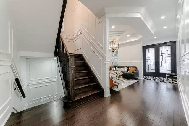 Wainscoting panels, Wainscoting installation, Modern wainscoting ideas, Wall paneling vs wainscoting, Custom wainscoting design, Wainscoting installation Brampton, Custom wainscoting Mississauga, Wall paneling services GTA.